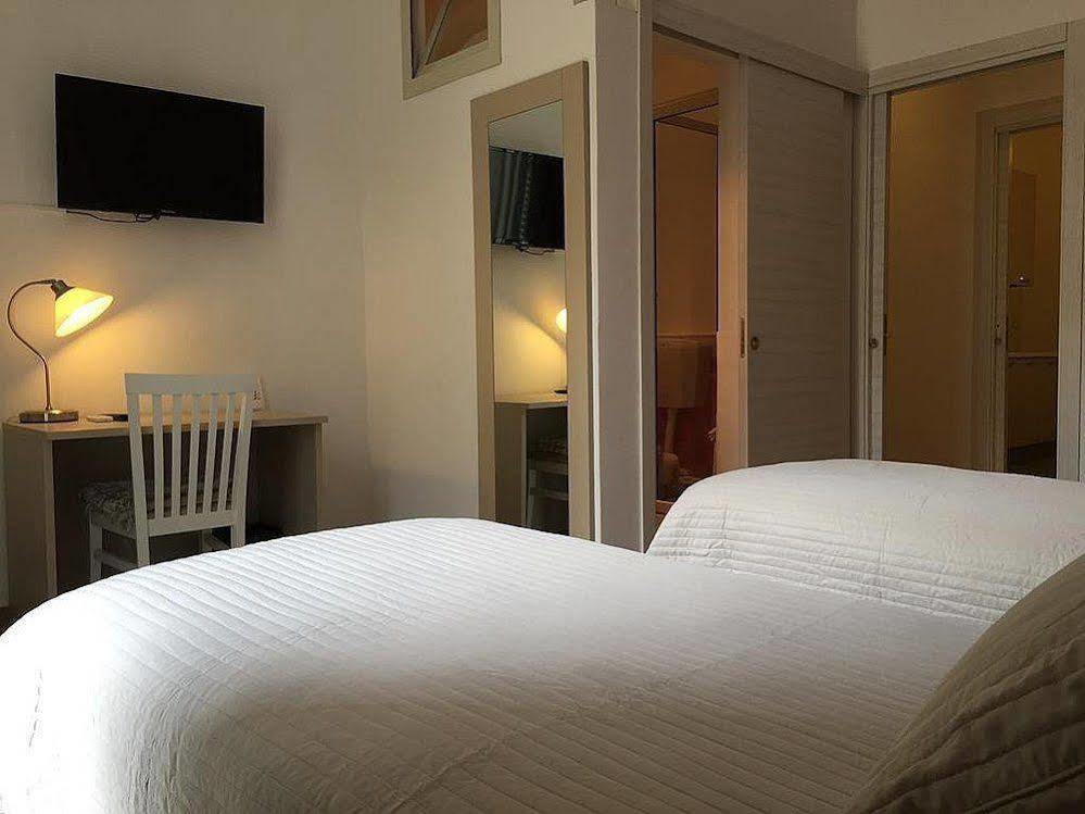 B&B Cairoli Mesyna Zewnętrze zdjęcie